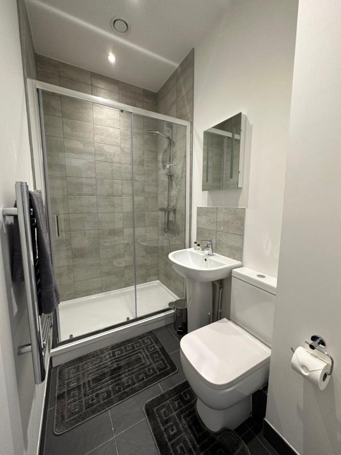 Sleek & Stylish Apartment By Dh Aparthotels Peterborough Exterior foto